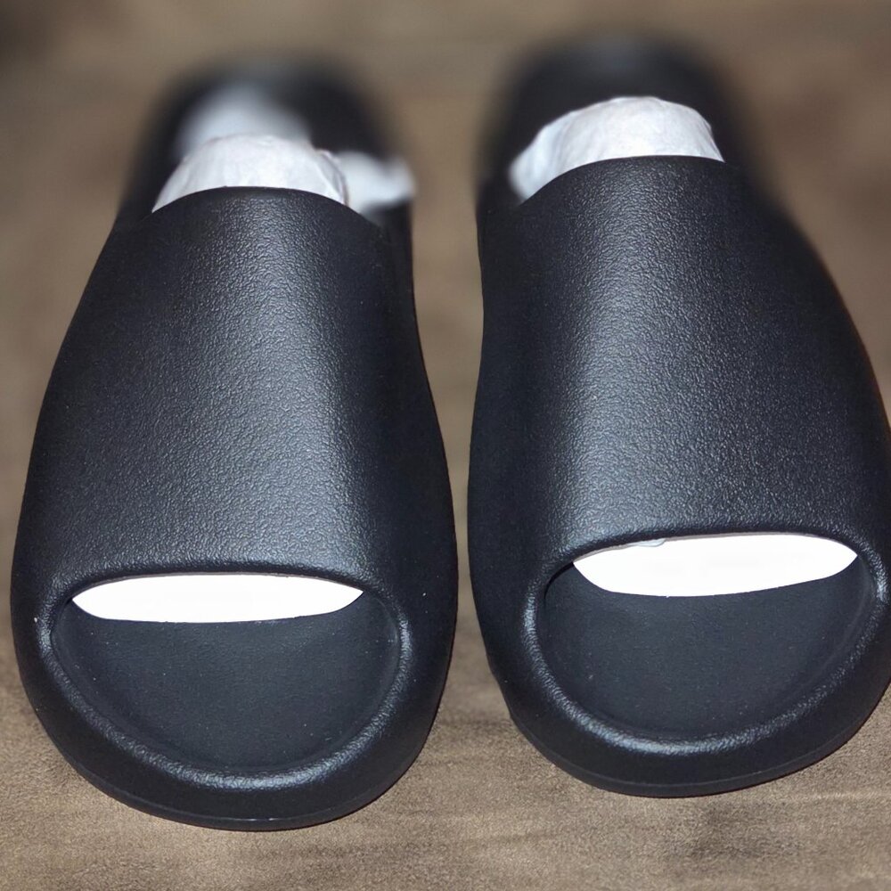 Yeezy Slides Black YS-01 Size 14 with Original Bag - NEW